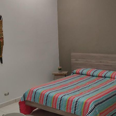 Hospedaje Komfort Medellín Eksteriør billede